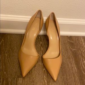 Michael Kors Tan Pumps